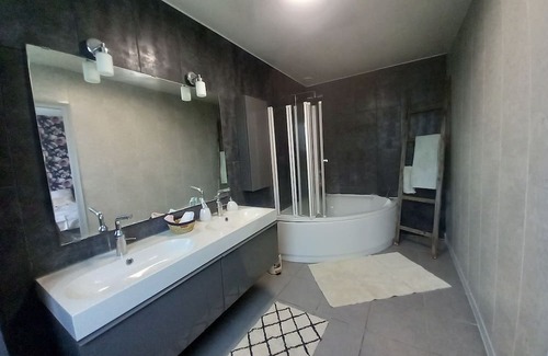 Chateauroux Casa | Logement Entier Spacieux et Confortable