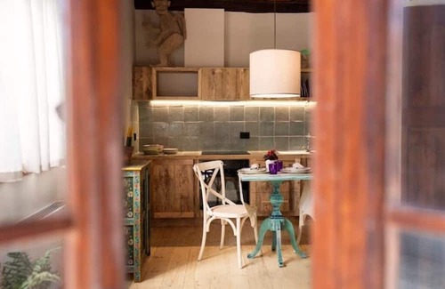 Corbara Apartamento | In the charming Umbrian countryside near Orvieto, villa with pool and waterfall.