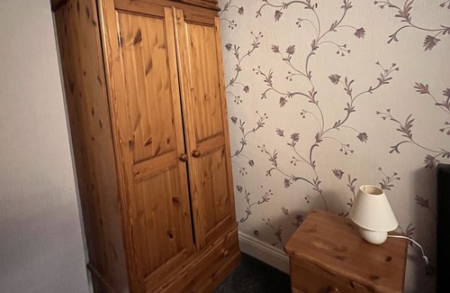 Bloxwich Casa | 3 Bed Terraced House near NEC, Birmingham International with free parking