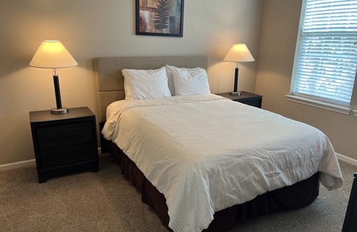 Buechel Apartamento | Short term fully furnished rental! Hotel alternative!