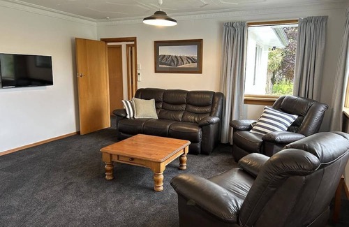 Lawrence Casa | Unwind on Whitehaven