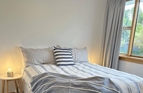 Lawrence Casa | Unwind on Whitehaven