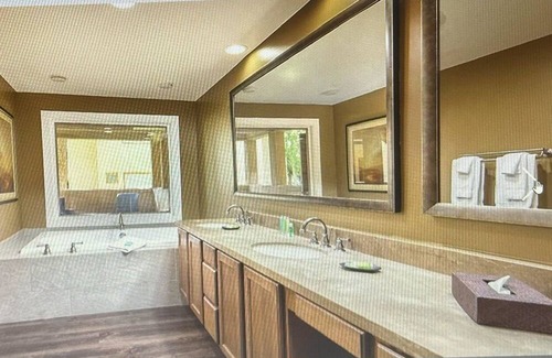 Paradise Valley Village Complejo | One Bedroom Suite in Orange Tree Resort