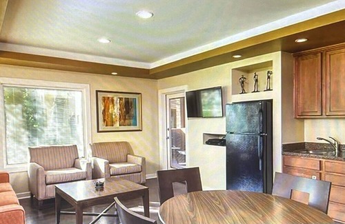 Paradise Valley Village Complejo | One Bedroom Suite in Orange Tree Resort