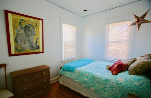 Lower Chautauqua Cabaña | Location location location. Chautauqua Park/CU University/University Hills