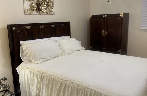 Decaturville Casa | Cheery, cozy, spa-restful home, near state parks