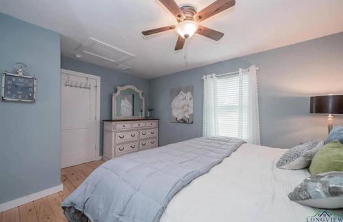Longview Casa | Welcome to Our Charming Acorn Cottage