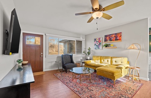 Iowa City Casa | Walk to campus The City Park Pad