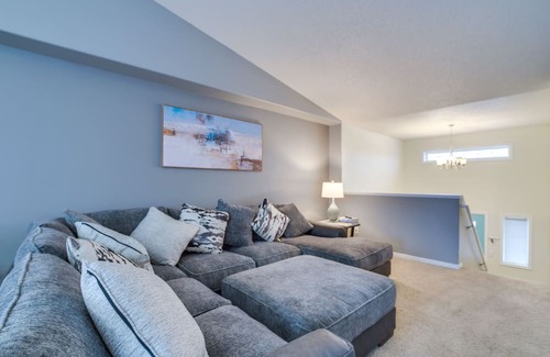 West Fargo Casa | Pet-Friendly North Dakota Escape w/ Fenced-In Yard