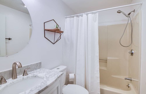 Conway Condominio | Cozy Conway Retreat Near Skiing + Hiking Trails!