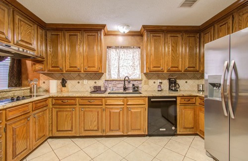 Klein Casa | Charming and Delightful 4 BR W/A Pool