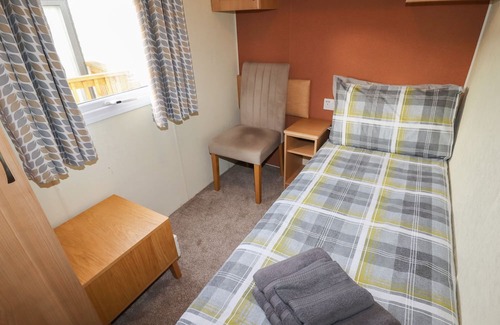 Llandrillo Cabaña | BERWYN VIEW HOLIDAY HOME, family friendly, with a garden in Bala