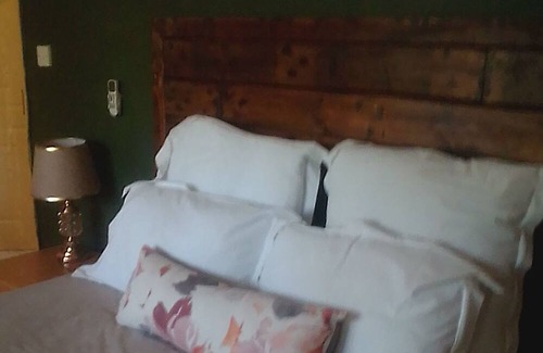 Gaborone Casa | Birdville BnB Guesthouse