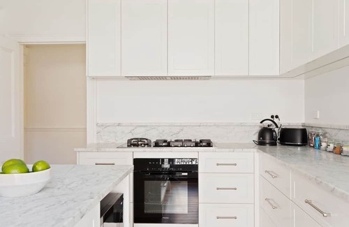 Launceston CBD Cabaña | Elizabeth Elegance A Dreamy Federation Cottage