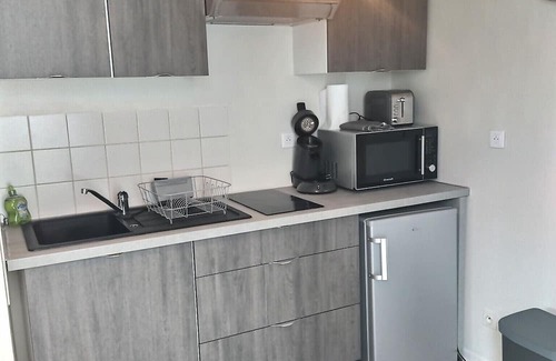 Evreux Apartamento | Appart Bourg 13, Calme, Jardin Privé, Wifi Gratuit et Proche Toutes Commodités