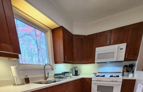 Dyke Cabina | Laurelwood