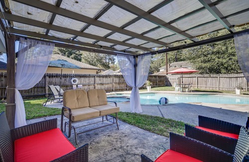 Klein Cabaña | Spacious Spring Retreat w/ Heated Pool & Spa!