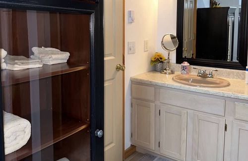 Wilmington Cabina | Cozy Ski Retreat with Haystack Mountain View