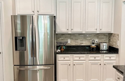 Sumter Casa | Spacious Home 5 miles from Shaw AFB w/ Pool Table, Firepit, & Screened-In Porch!