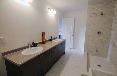 Cambridge Casa | Cozy new home in historic West Galt!