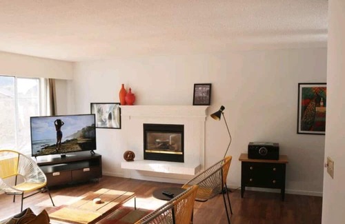 Squamish Casa | Home away from Home; Chief Mountain View retreat.