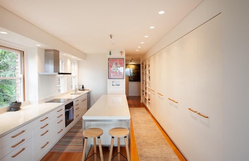 Bellevue Hill Apartamento | The Bohemian, Bellevue Hill (ISYD) - Stunning 3 bedroom light-filled apartment with a relaxed boho chic vibe in a enviable location