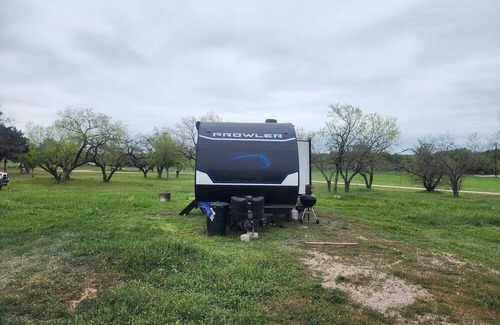 Burnet Casa | Cozy RV just outside of town