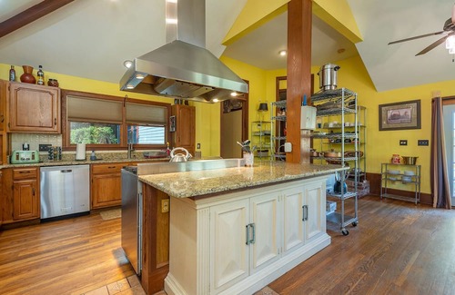 Candler Casa | Historic Engadine House Suite S5