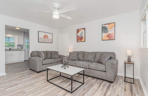 Northeast Virginia Beach Casa | Wake Forest Bungalow