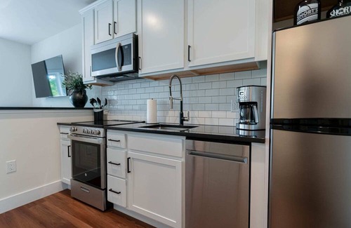 Bellaire Apartamento | Walk to Short's Cozy Studio