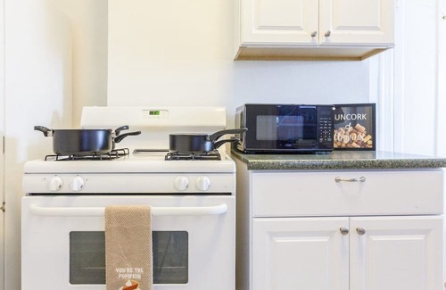 Downtown Buffalo Casa | This house is a 2 bedroom(s), 1 bathrooms, located in Buffalo, NY.