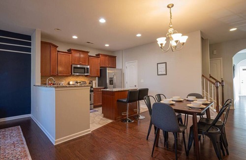 Charlotte Casa | Charlotte - 10012 Juniper