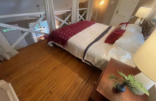 Candler Park Cabaña | Retrofun Cottage in Candler Park