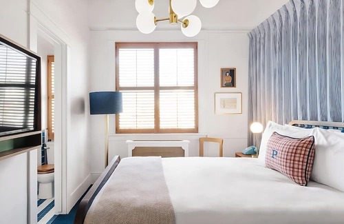 Gaslamp Quarter Casa | Discover French Bistro Cuisine! 2 Comfortable Units, Near Sunset Cliffs