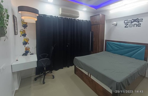 Kharghar Apartamento | A fully equipped 3 BHK with scenic surroundings and modern amenities