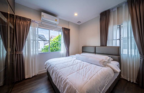 Rangsit Casa | Bloomsbury House Ramintra Luxury Family Big House