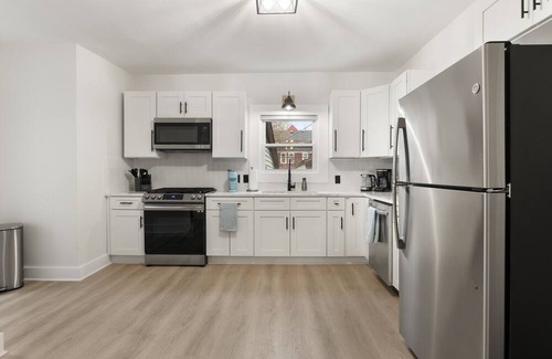 South Wedge Casa | Modern 4 BR/2 Bath House near University of Rochester