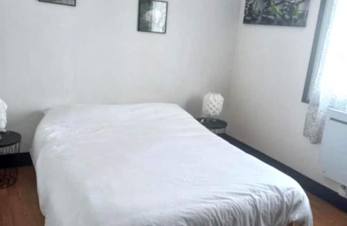 Tarbes Apartamento | Apartment 'Evelyne' with Balcony, Wi-Fi and Air Conditioning
