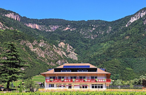 Terlano Apartamento | Apartment 'Residence Egger D' with Mountain View, Wi-Fi and Air Conditioning