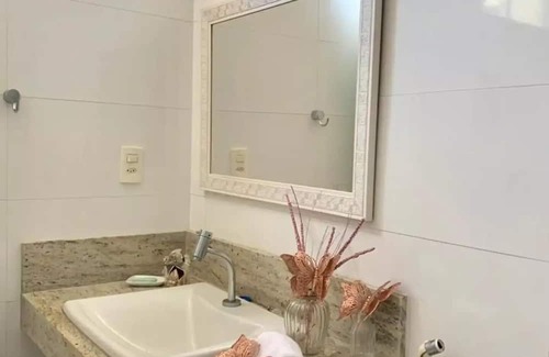 Pituba Apartamento | Apartamento Vista Mar Espaçoso e Acolhedor