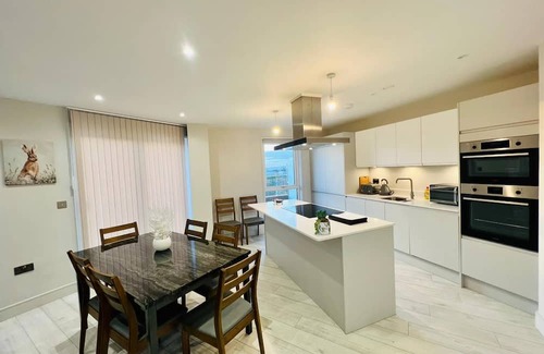 Leatherhead Hotel | Luma House