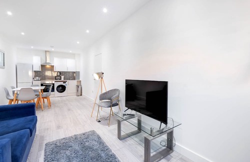 Corby Apartamento | Corby City Centre Apt. 02 - Short-Term Rentals in Northamptonshire