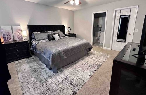 Lowell Casa | Cozy 3bdrm home minutes to Charlotte