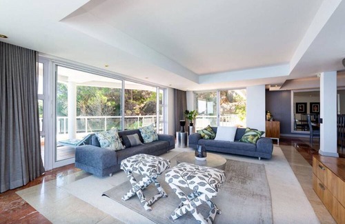 Bantry Bay Apartamento | Expansive Three Bedroom Clifton Apartment with Breathtaking views