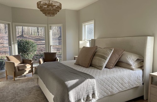 Stephens Casa | Private wooded setting overlooking a beautiful stream, 10 miles from downtown