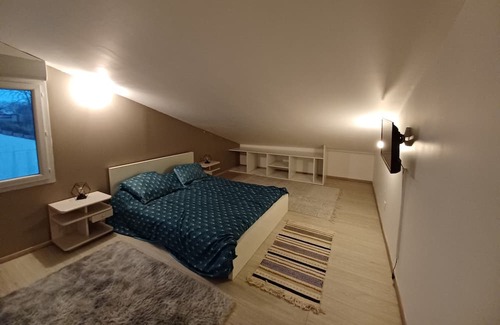 Escalquens Casa | Vrbo Property