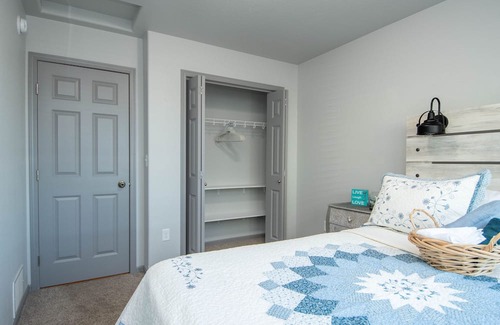 West Fargo Casa | 2 min to 5 Restaurants,General Dollar.5 min to Cash Wise,6 min Sanford Hospital