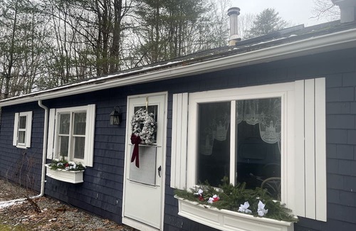 Belfast Casa | Cozy retreat in the Woods! 10 minutes to Belfast. 1 hour to Acadia. Pets OK.