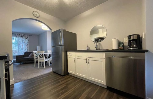 Clearwater Apartamento | Stoneshire Basalt Suite for 4, walking distance to waterfalls & Dutch Lake