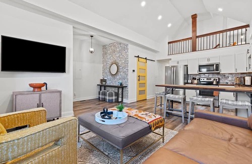 Northside District Casa | Maryland Masterpiece- New, DTown